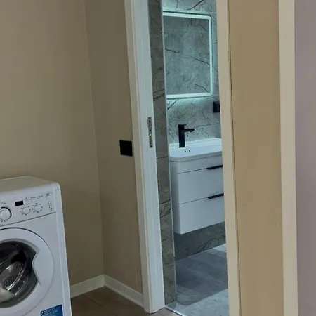 Comfort Porcelan * טיראנה