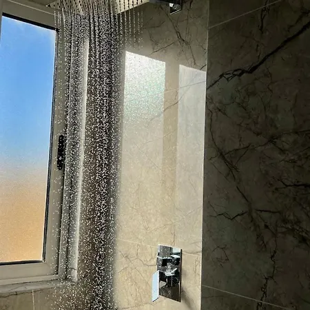 דירה Comfort Porcelan טיראנה